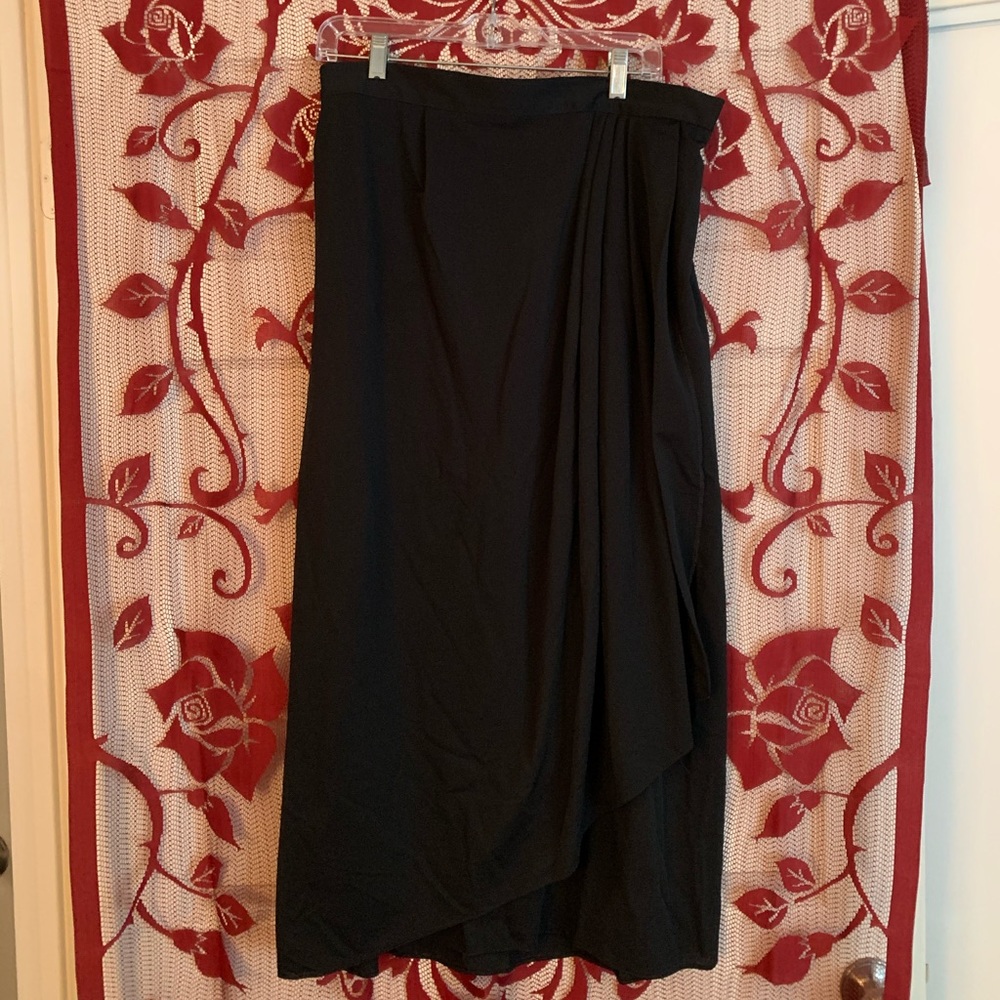 Black skirt
